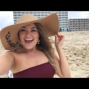 Meet your Posher, Charlee